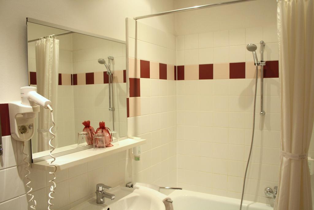 Hotel Fuerst Metternich Bécs Kültér fotó