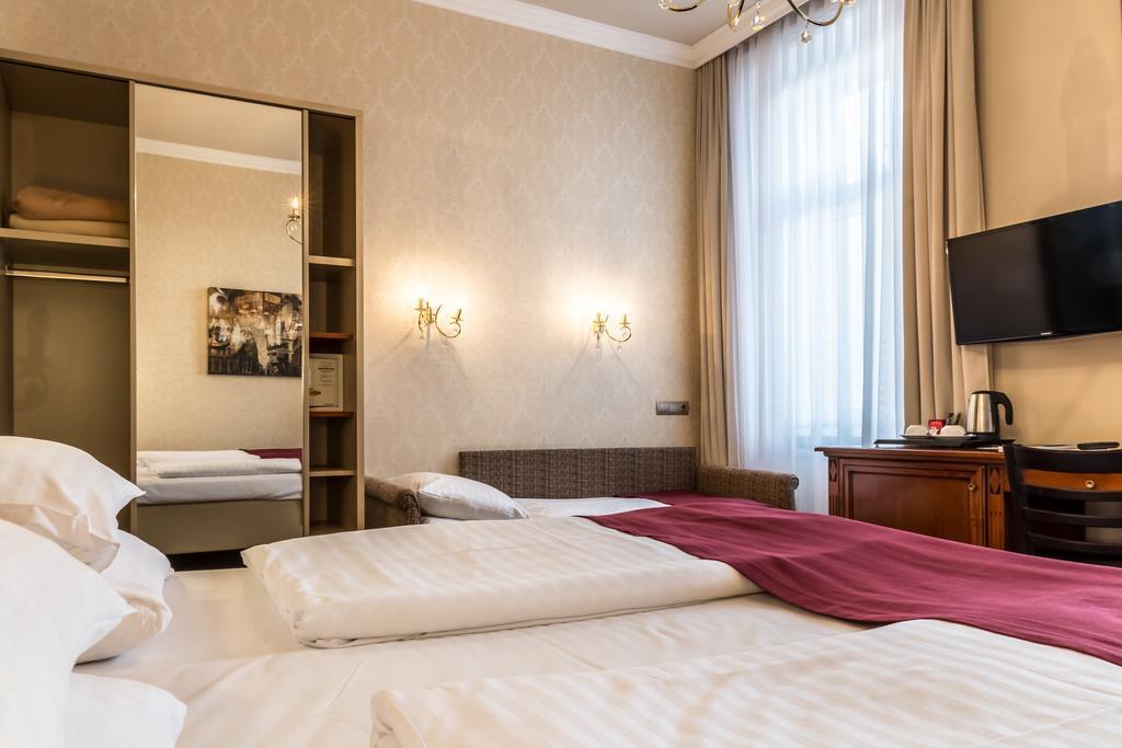 Hotel Fuerst Metternich Bécs Kültér fotó