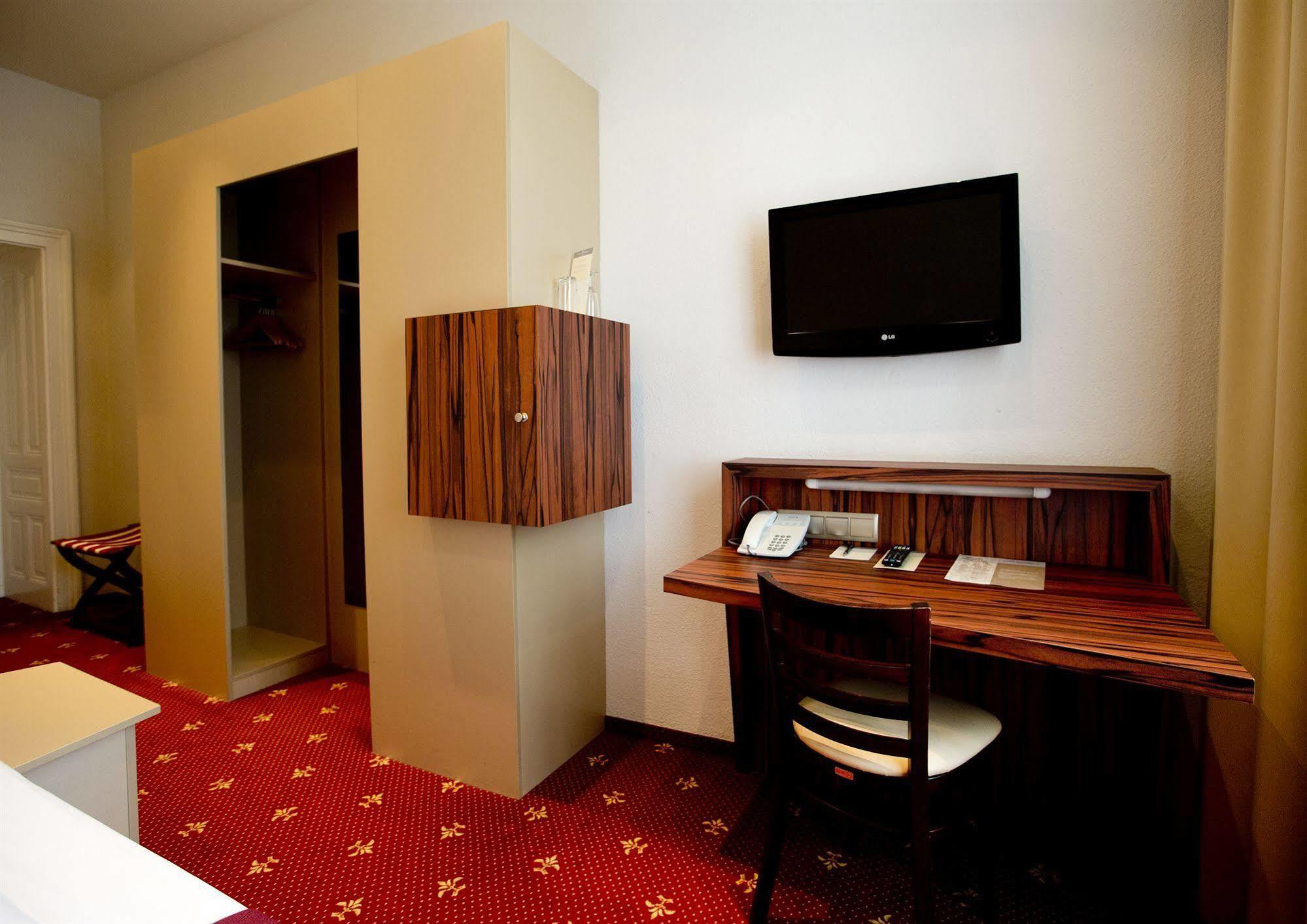 Hotel Fuerst Metternich Bécs Kültér fotó