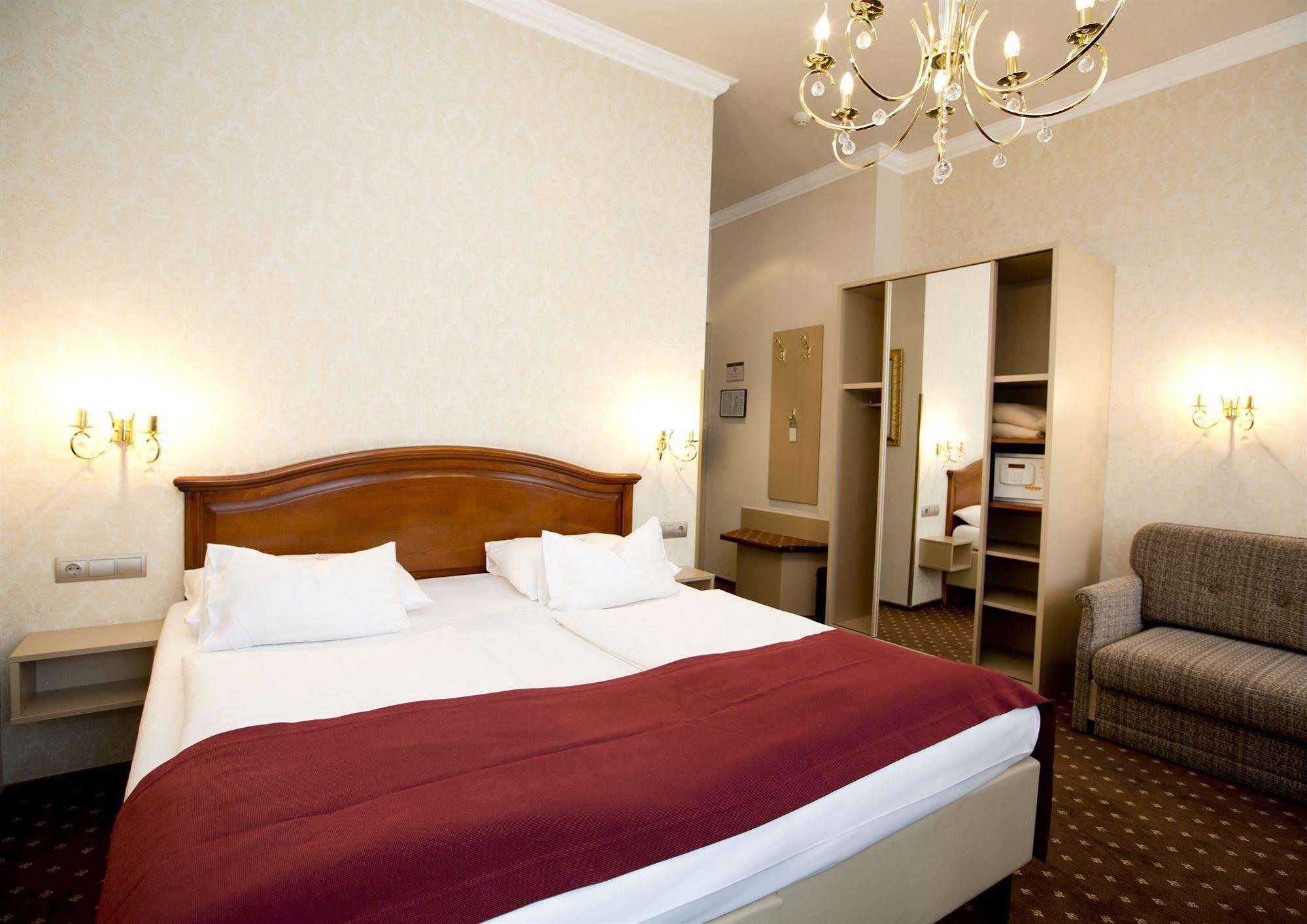 Hotel Fuerst Metternich Bécs Kültér fotó