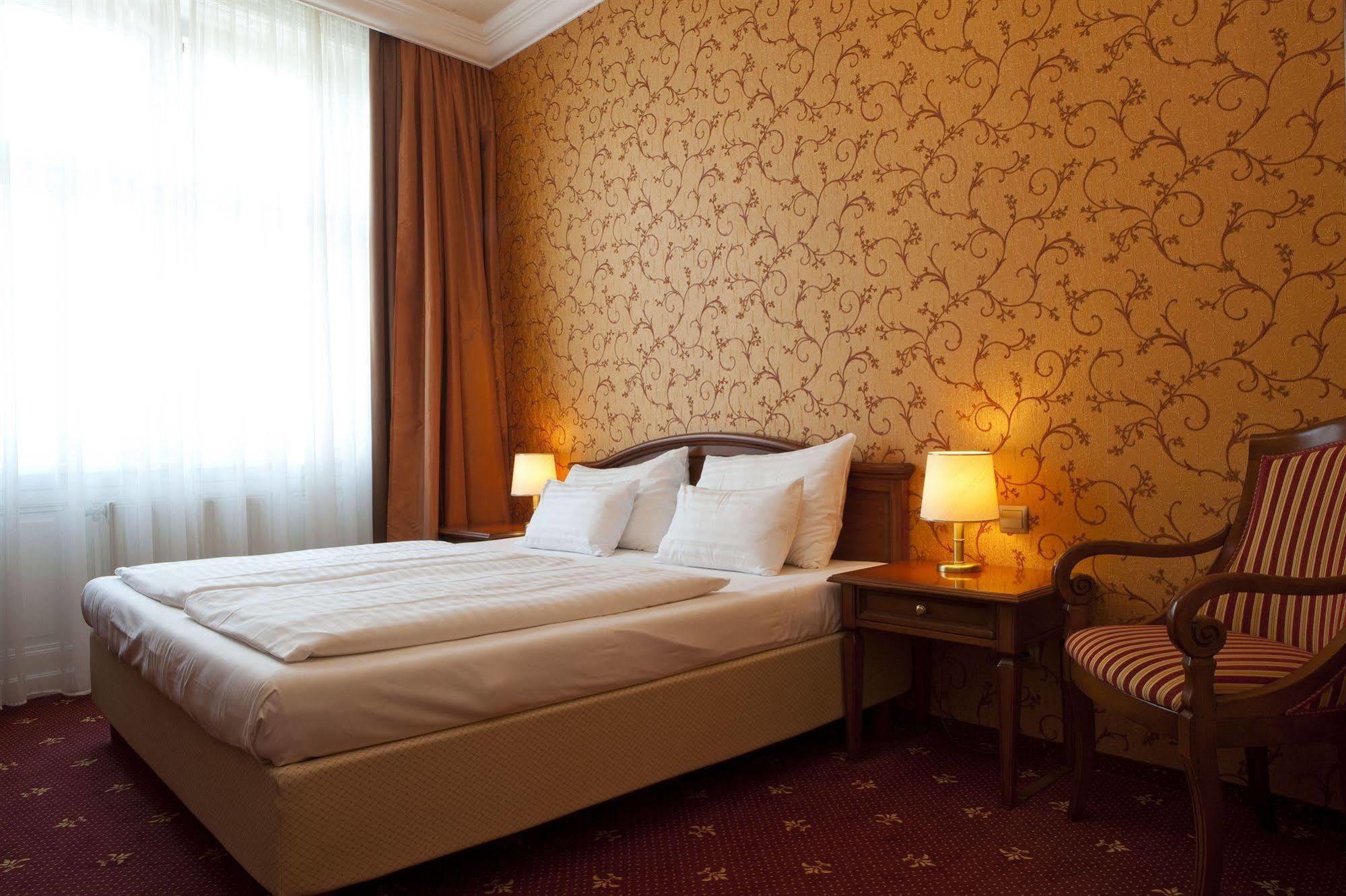 Hotel Fuerst Metternich Bécs Kültér fotó