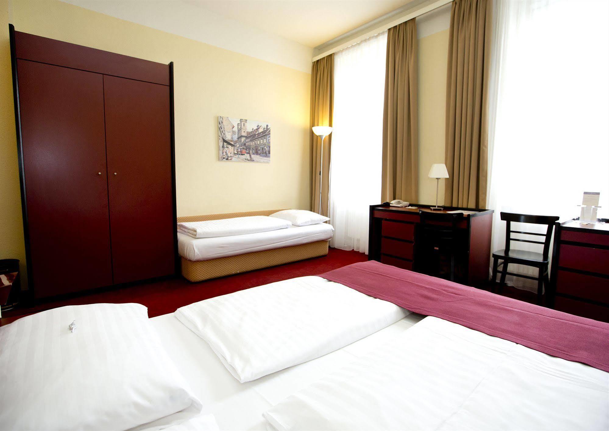 Hotel Fuerst Metternich Bécs Kültér fotó
