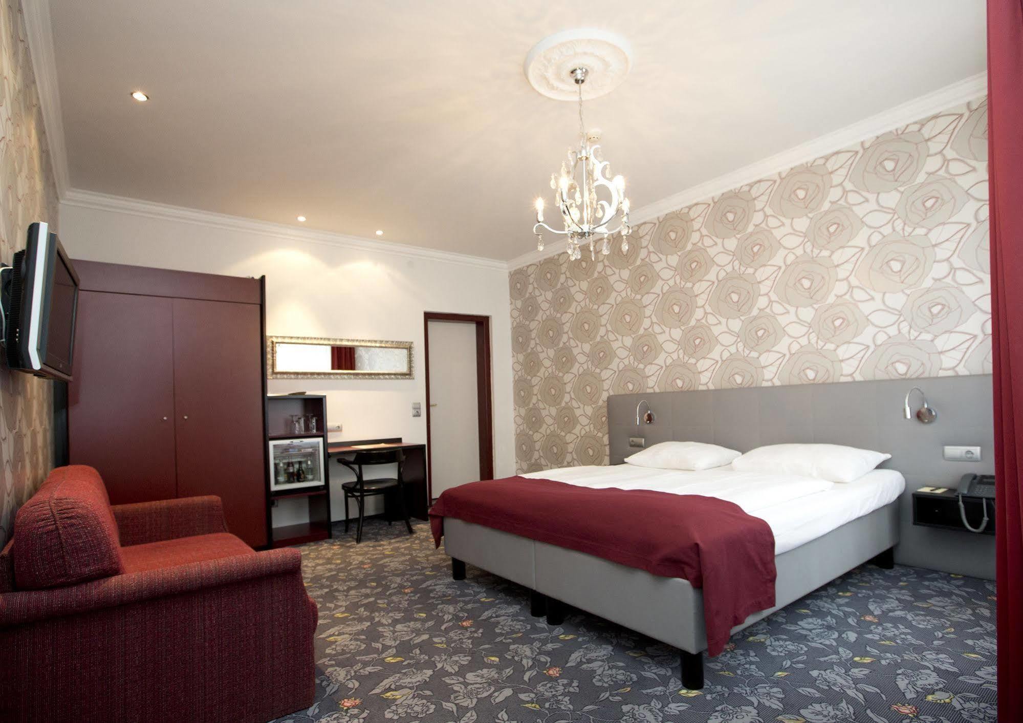 Hotel Fuerst Metternich Bécs Kültér fotó