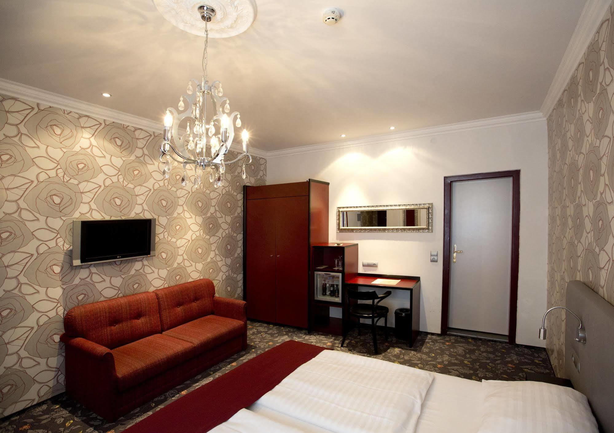 Hotel Fuerst Metternich Bécs Kültér fotó